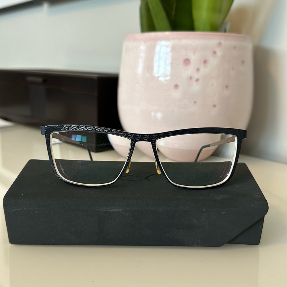 Blackfin Loven titanium blue frame